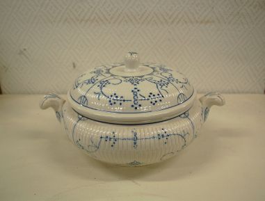 (n-5818) Villeroy & Boch Dresden, copenhageni mustriga tirin