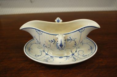 (n-6029) Villeroy & Boch Copenhageni mustriga kastmenõu